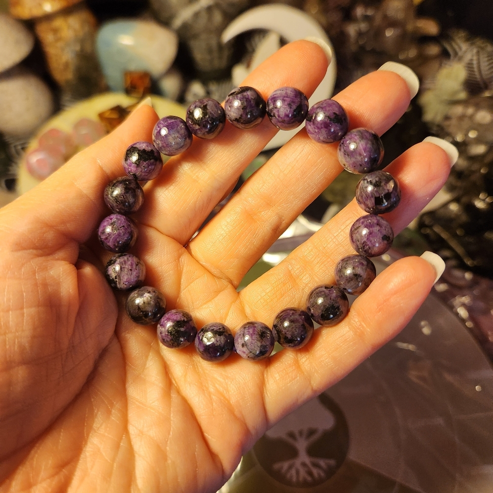 Chariote Bracelet (10mm, Size 6.75)